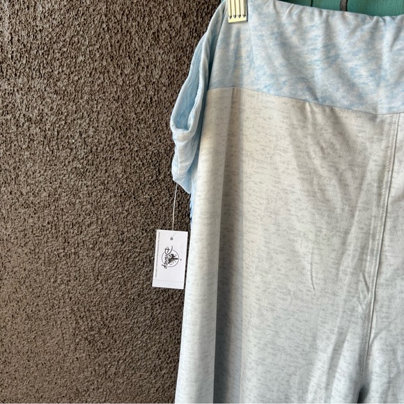 NWT Disney Parks Disney Movie Dogs Leggings A Walk in the Park Women 2X New - Picture 4 of 9